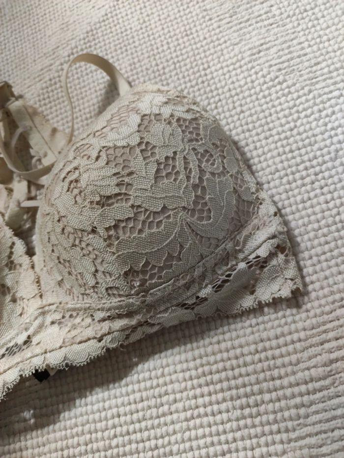 Soutien gorge jaune pâle - photo numéro 5