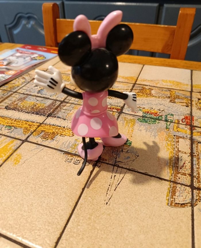 Figurine Minnie Mouse (Rose à Pois)  Disney - photo numéro 4