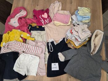 Lot de vêtements fille 18 mois