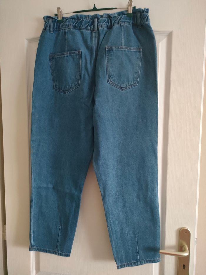 Jeans femme taille 42 en très bon état - photo numéro 2