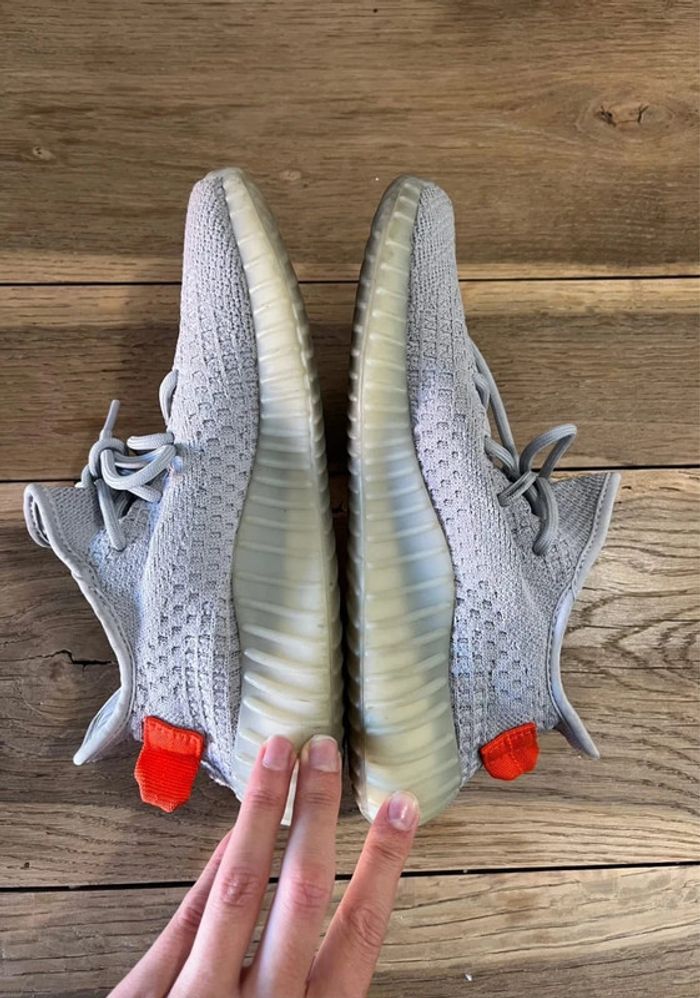 Adidas Yeezy Boost 350 V2 Tail Light - photo numéro 7