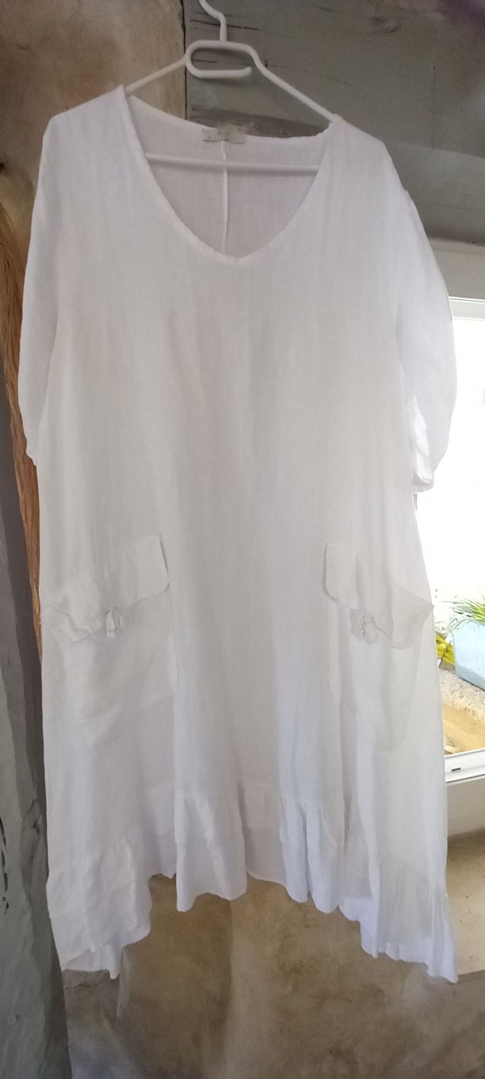 ROBE BLANCHE - photo numéro 3