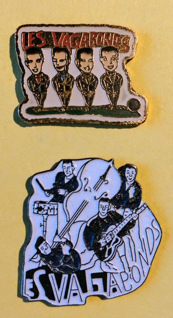 Lot de 2 pin's groupe les vagabonds