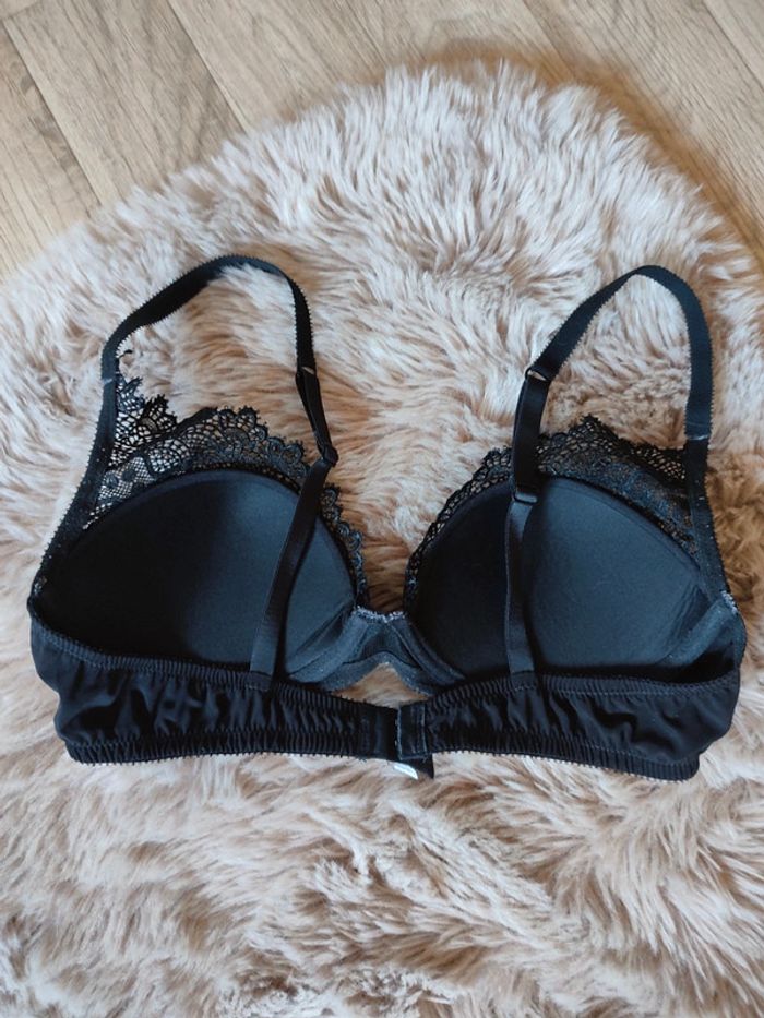 Soutien gorge noir - photo numéro 3
