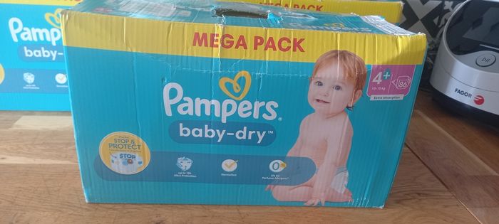 Paquet couches taille 4+ pampers