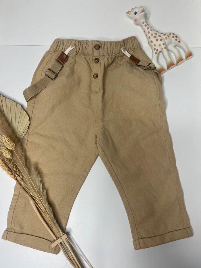Pantalon à bretelles