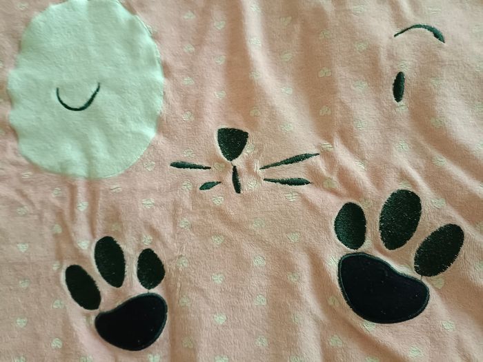 Lot Couette bébé fille ou tapis d'éveil ou dessus de lit et tour de lit motif chat - photo numéro 4