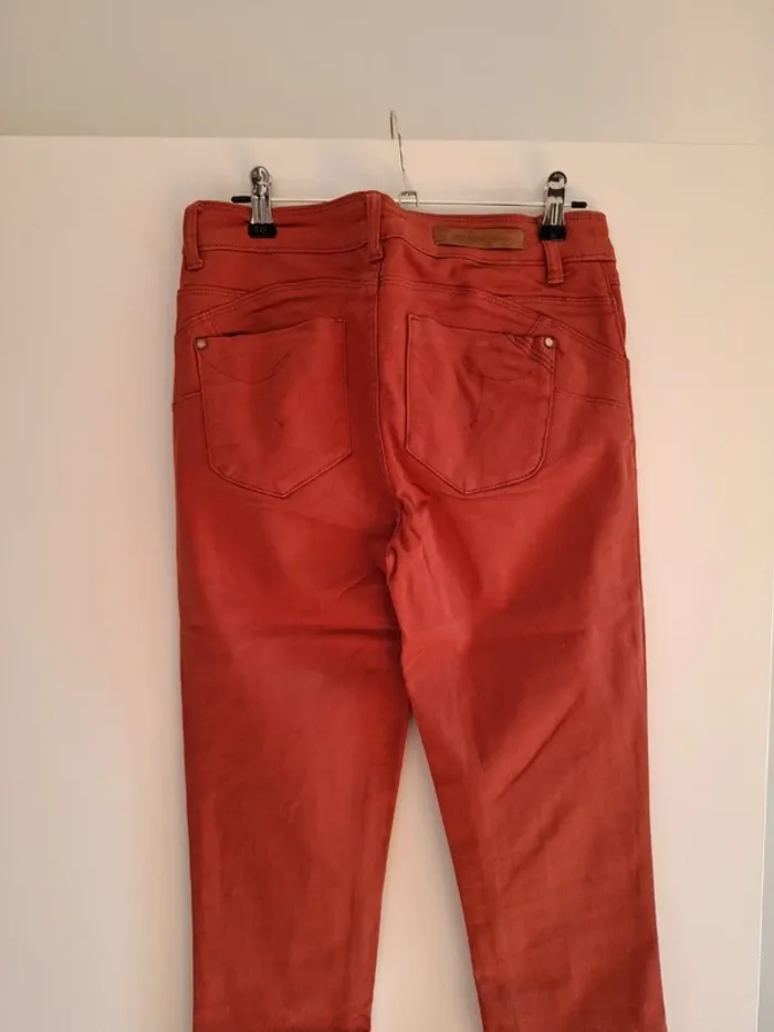 Pantalon rouge bordeaux grain de malice - 38 - très bon état - photo numéro 4