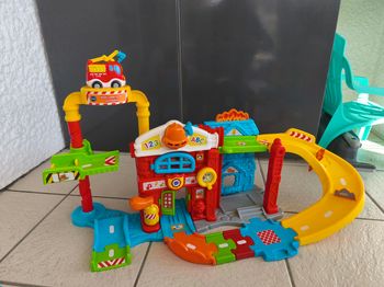 Tut tut bolide caserne des pompiers + véhicule