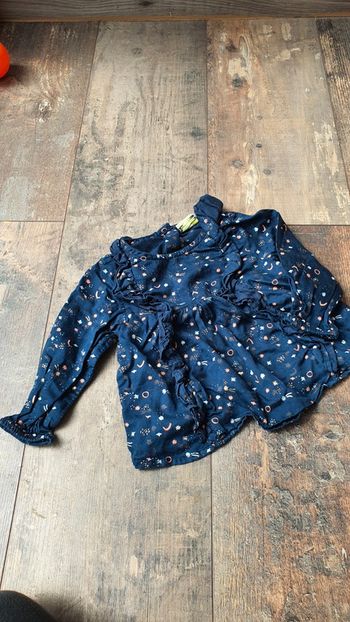 T-shirt blouse tao  9 mois en très bon état 👌