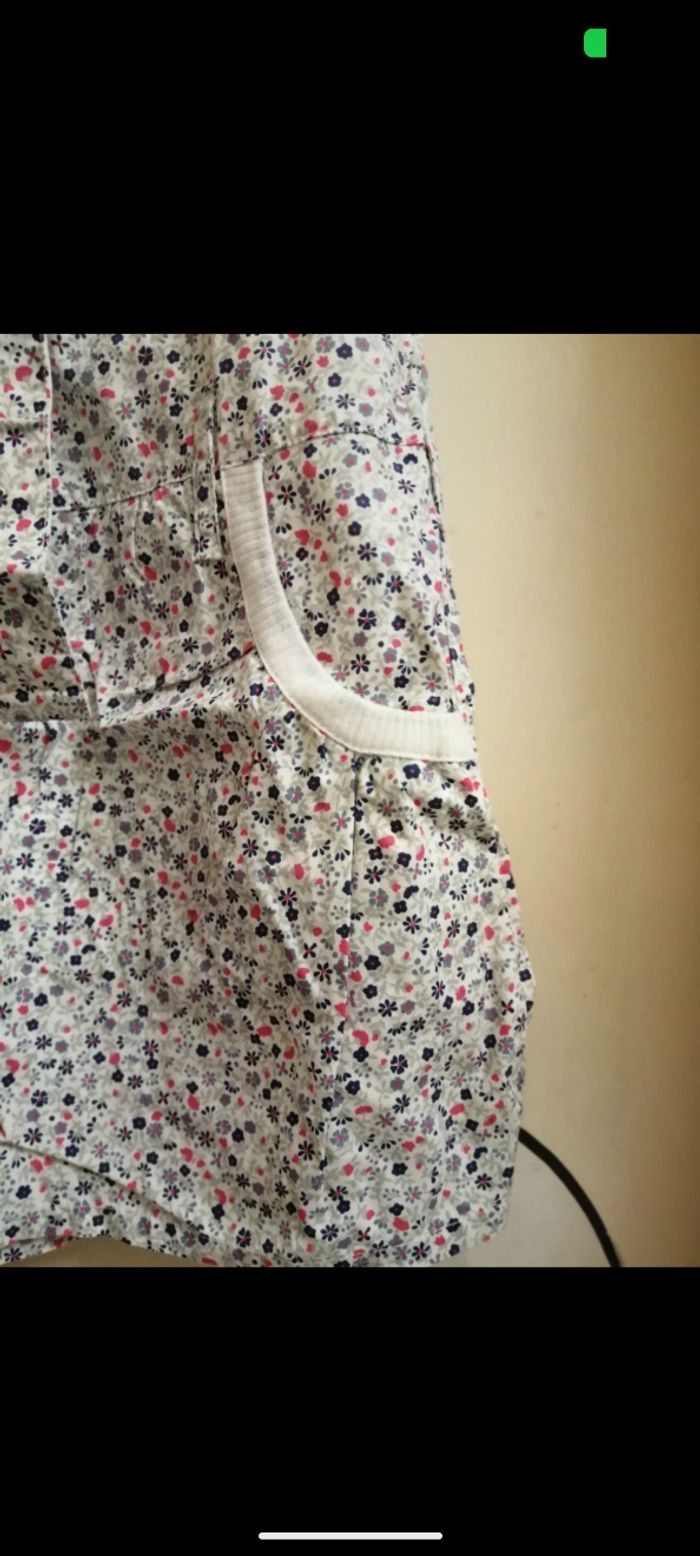 Jolie robe Shiny blanc imprimé. Taille 8 ans - photo numéro 5