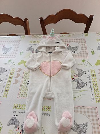 Combinaison Licorne Kiabi 6 mois