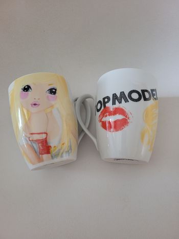 Lot 2 mugs Top Model
