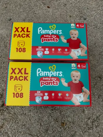 Couches Pampers baby dry pants taille 4