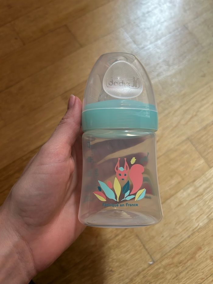 Biberon Dodie anti colique - neuf - photo numéro 3