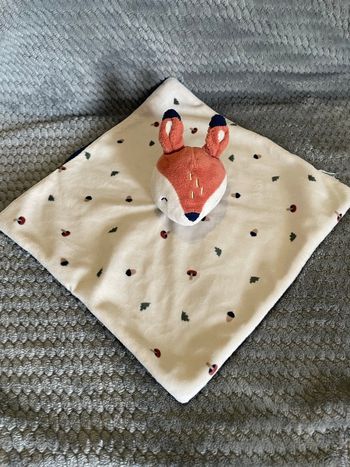 Doudou plat biche faon renne renard marron blanc bleu feuille champignon Simba Toys Nicotoy