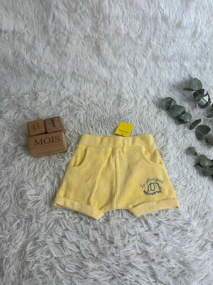 Short en éponge jaune p’tit bisou taille 1 mois