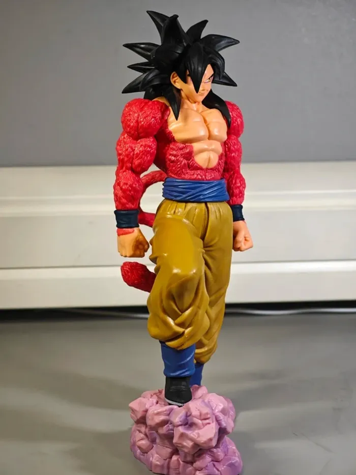 Figurine Dragon Ball GT : Goku SSJ4 25cm neuve sans boîte - photo numéro 6