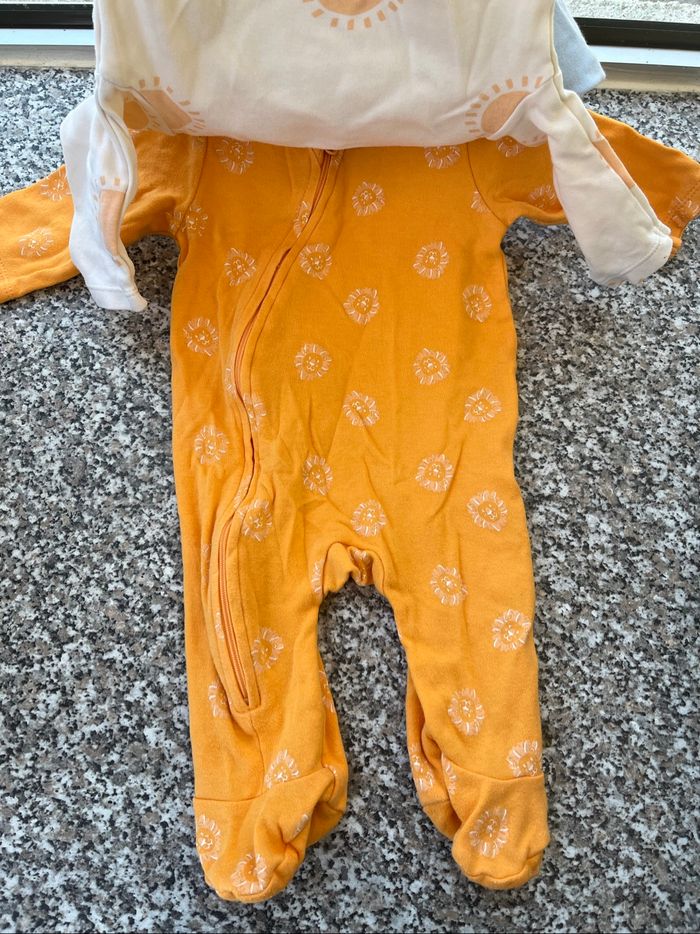 3 pyjamas 3 mois - photo numéro 5