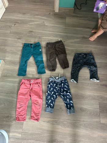 Lot 5 pantalons 2 ans