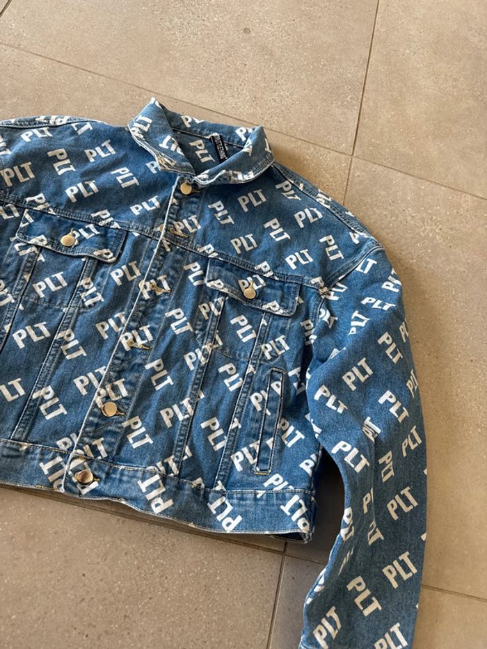 Veste en jean Pretty Little Thing, taille 34 ample - photo numéro 2