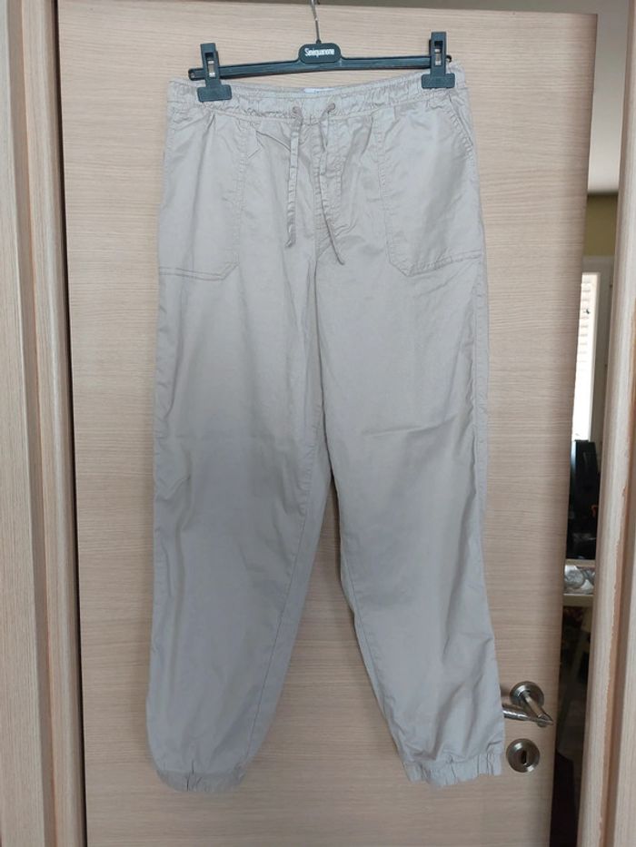 Pantalon beige détente confortable