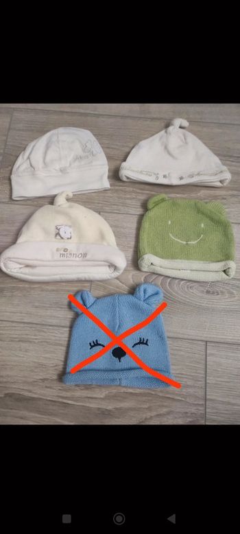 Lot bonnets naissance