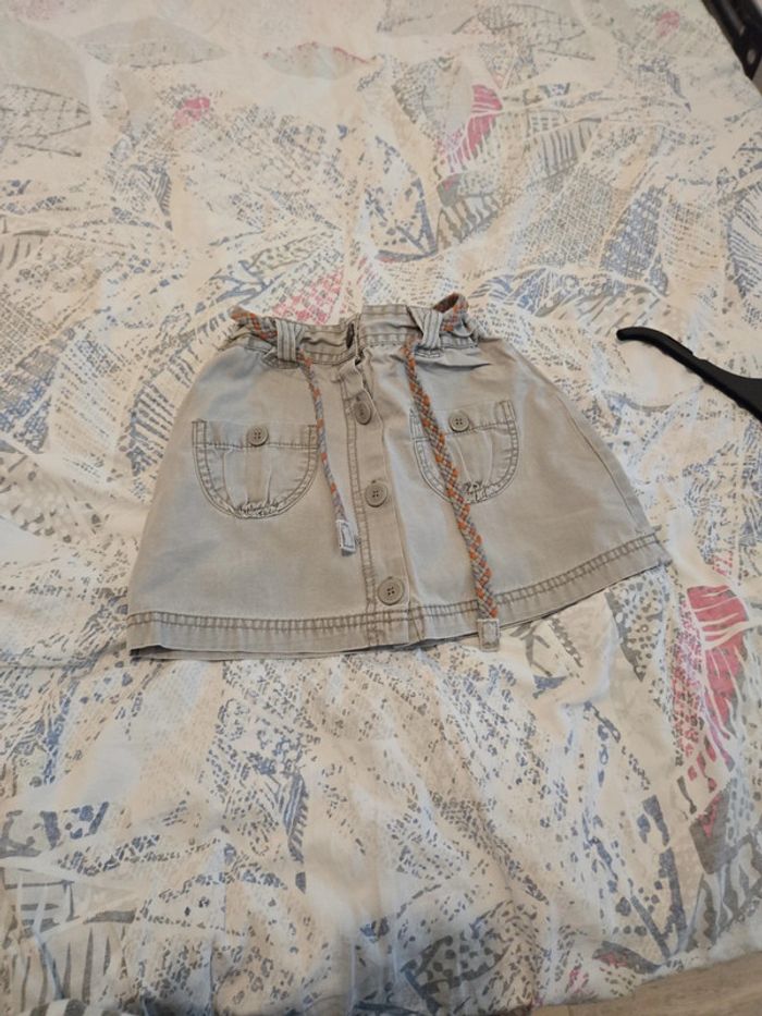 Jupe grise taille 4ans kiabi