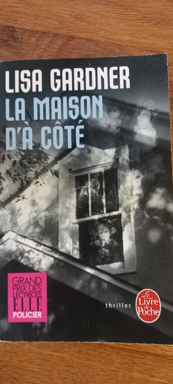 Livre la maison d à côté 