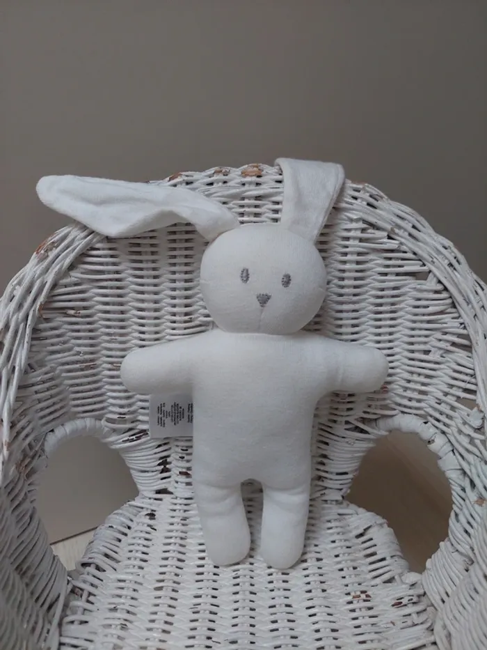Petit Bateau - peluche lapin blanc