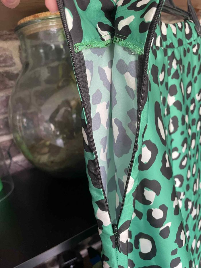 Jupe satinée léopard vert KIABI - photo numéro 6