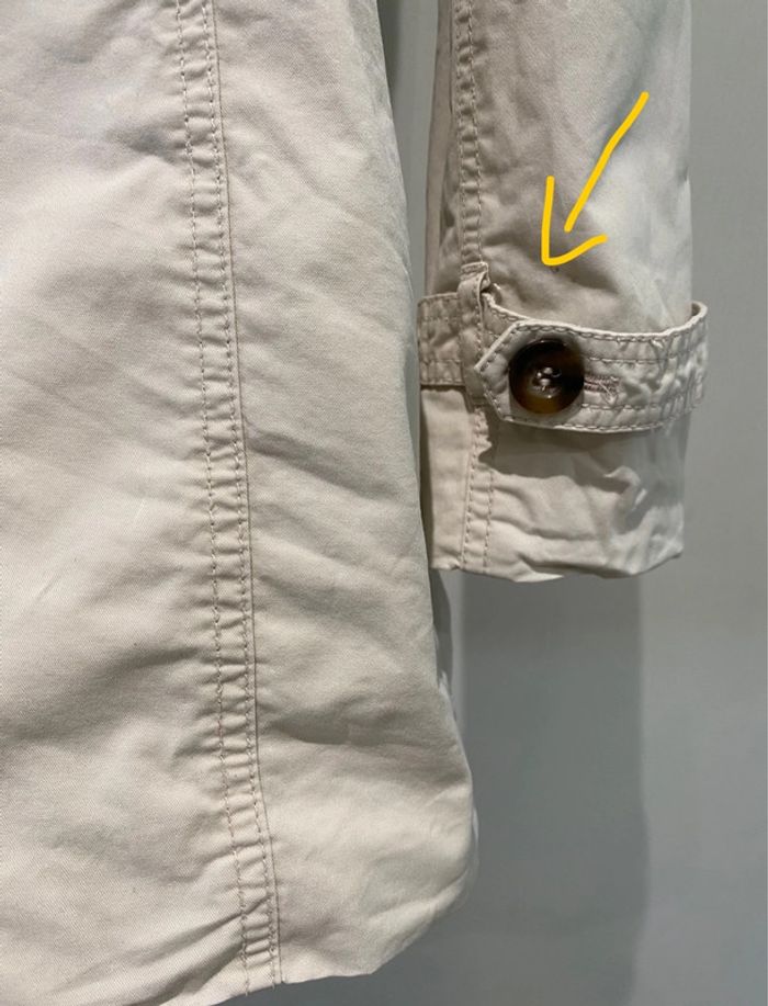 Trench esprit, taille 40 c’est couleur beige, très clair - photo numéro 5