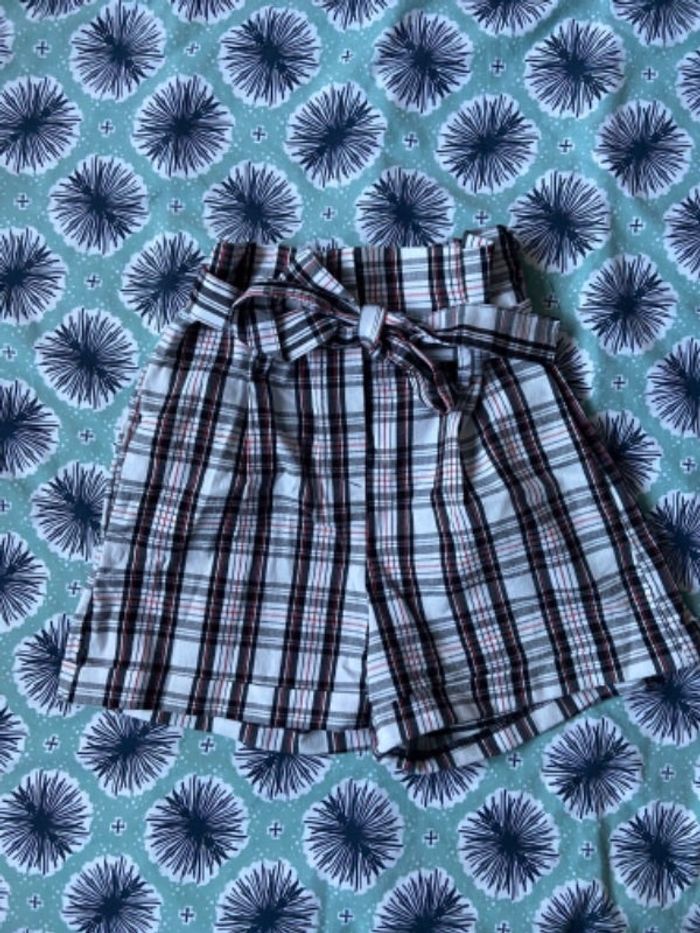 Short taille unique