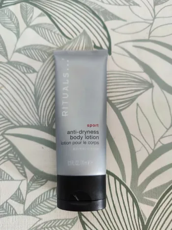 Rituals lotion pour le corps 70ml valeur 10€  à utiliser 12 mois après ouverture