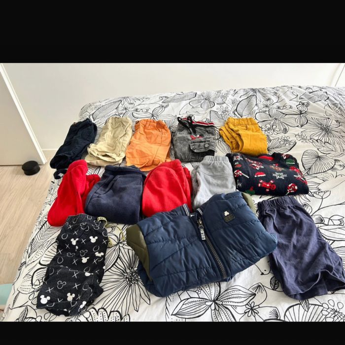 Lot vêtement  18/24 mois