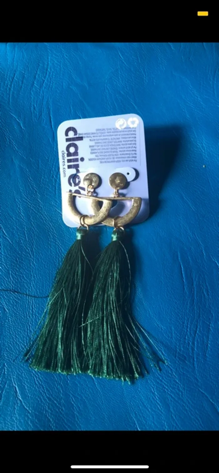 Boucle d’oreille verte et or
