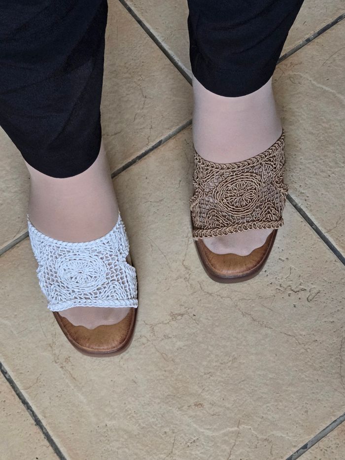 Mules ajourées camel P39 neuves (Abloom) - photo numéro 6