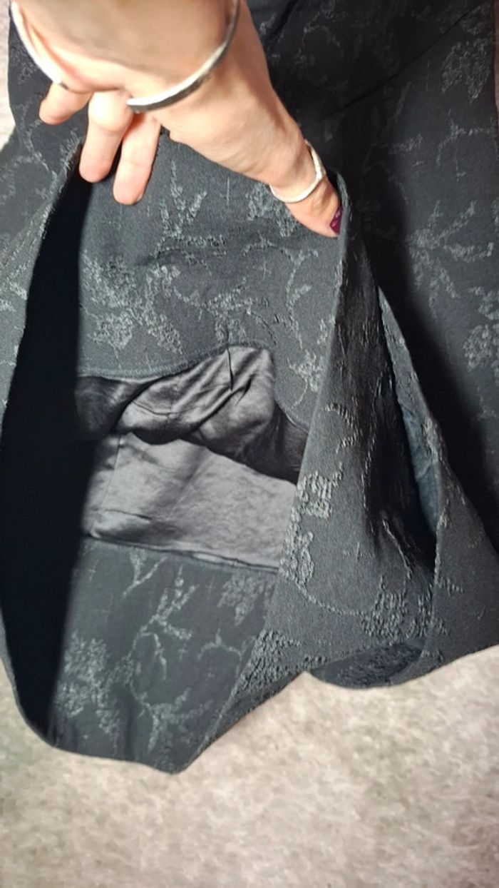 Robe noire fleurs tissu jacquard - photo numéro 9