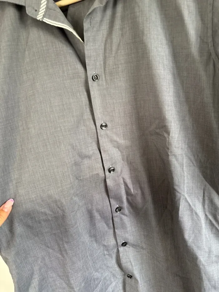 chemise grise taille M - photo numéro 3
