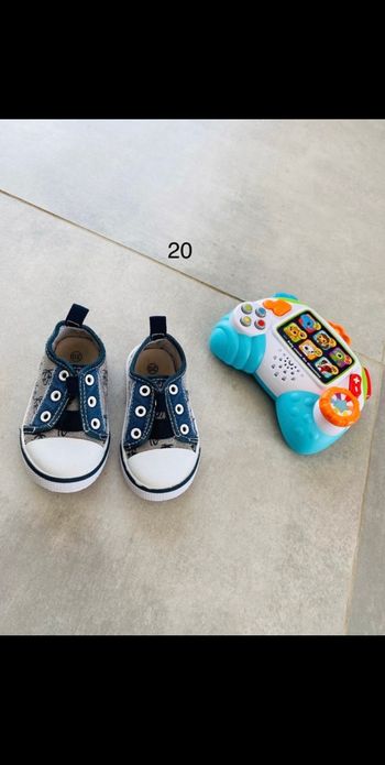 Chaussures base élastique pointure 20