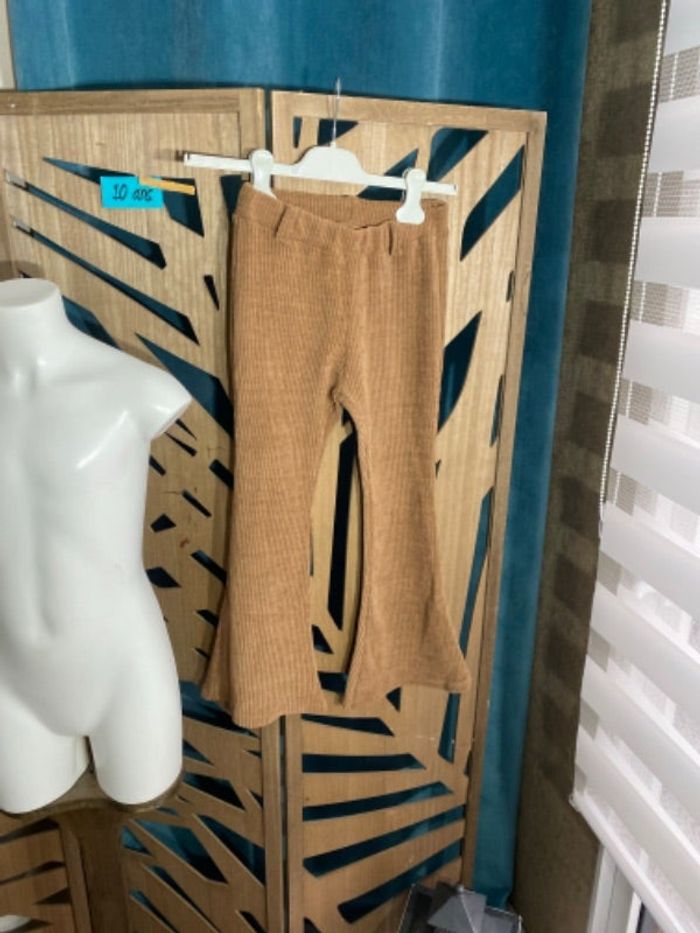Pantalon velours patte d’éph fille 10ans