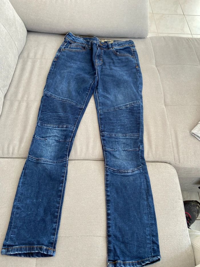 Jean taille 11/12 ans