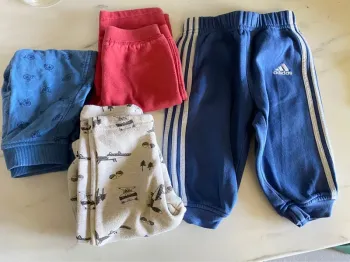 4 pantalons 12 mois