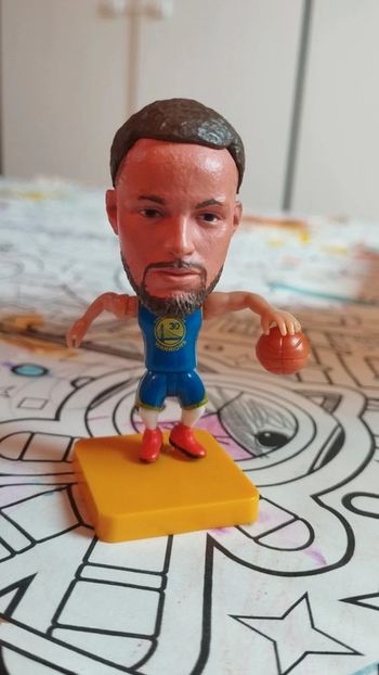 Petite figurine basketball NBA neuve Stephen curry golden state warriors maillot bleu