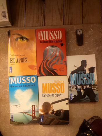 Lot de 5 livres de poche guillaume Musso
