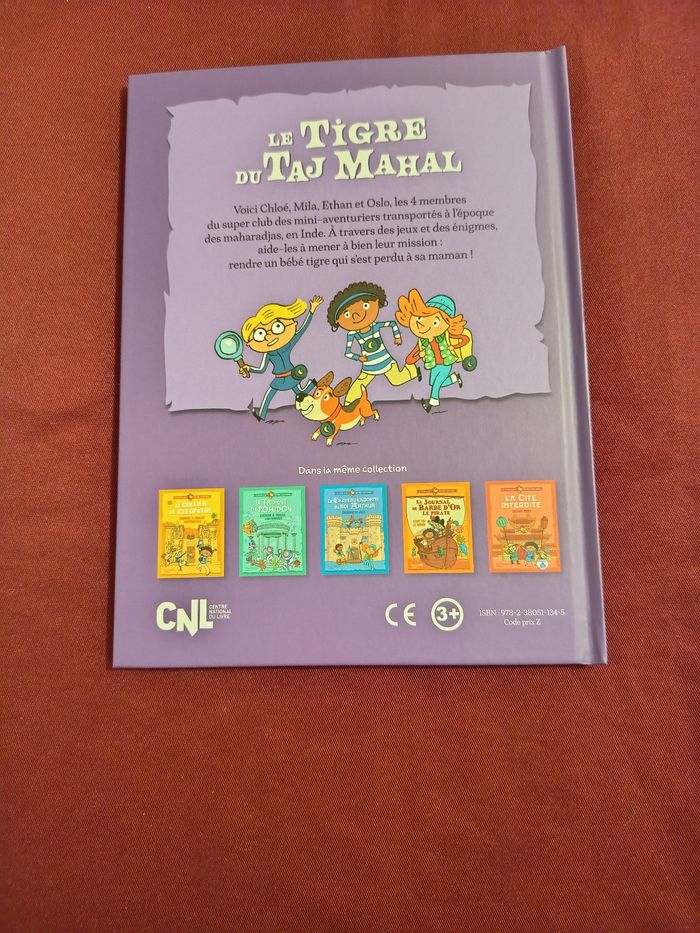 Livre hachette " le tigre du Taj Mahal " - photo numéro 2