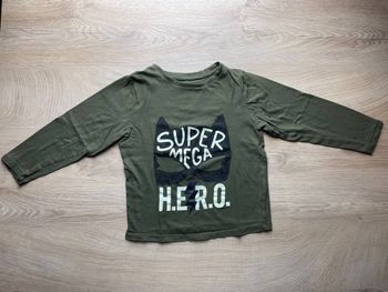 T-shirt tex "super mega hero" / 3-4 ans