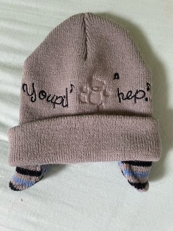 Bonnet gris acrylique