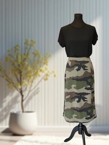 Jupe midi camouflage T.38