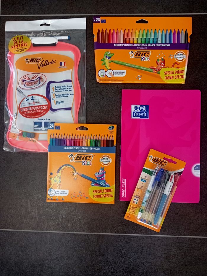 Lot fournitures scolaires neuf